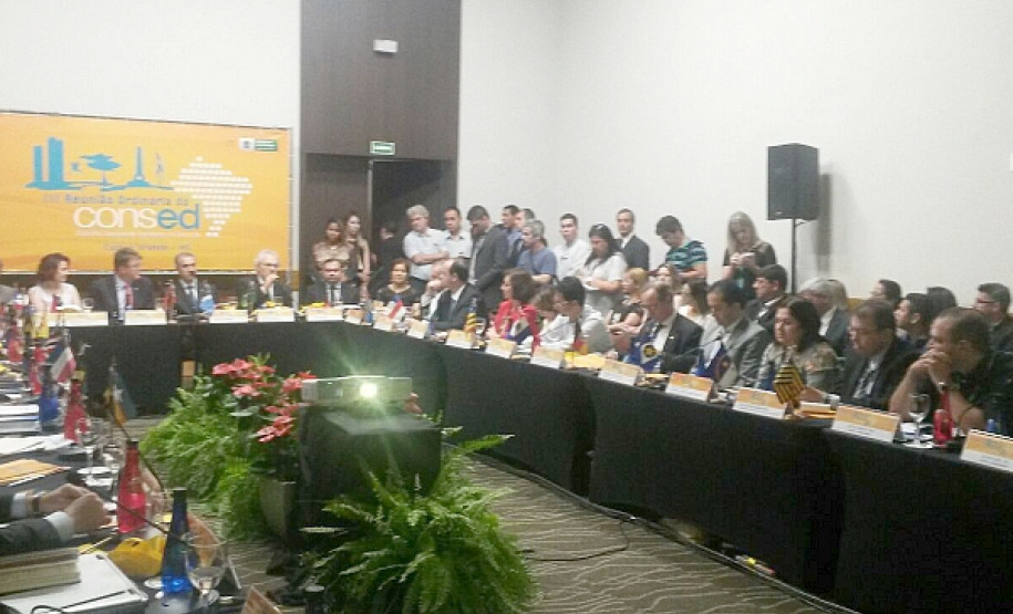 Ana Seres, está em Campo Grande (MS) para participar da III Reunião Ordinária do Conselho Nacional de Secretários da Educação (Consed).
