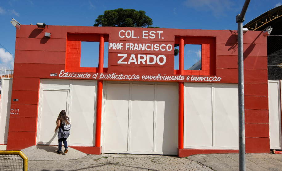 Datas de matrícula para o ano letivo de 2016 A Secretaria de Estado da Educação do Paraná definiu o cronograma das matrículas e rematrículas da rede estadual de ensino para o ano letivo de 2016.