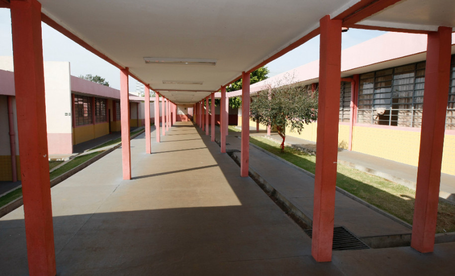 Datas de matrícula para o ano letivo de 2016 A Secretaria de Estado da Educação do Paraná definiu o cronograma das matrículas e rematrículas da rede estadual de ensino para o ano letivo de 2016.