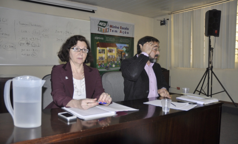 Nesta quarta-feira (07), os chefes dos 32 Núcleos Regionais de Educação participam, em Curitiba, do último dia de reuniões com a secretária de Estado da Educação, professora Ana Seres, e a equipe da SEED