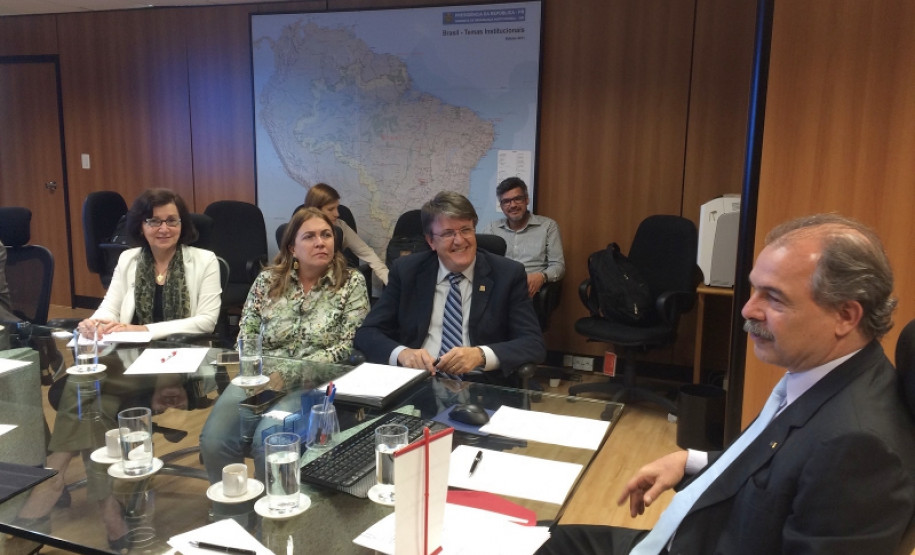 Foi decidido que na próxima semana será realizada, em Curitiba, uma nova reunião para debater a Base Nacional Comum.