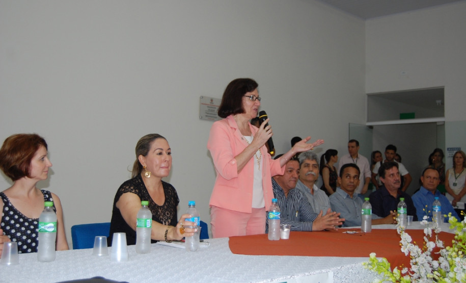 Escolas vencedoras do Prêmio Gestão CAF ganham cotas extras do Fundo Rotativo. Secretária Ana Seres.
Foto: SEED