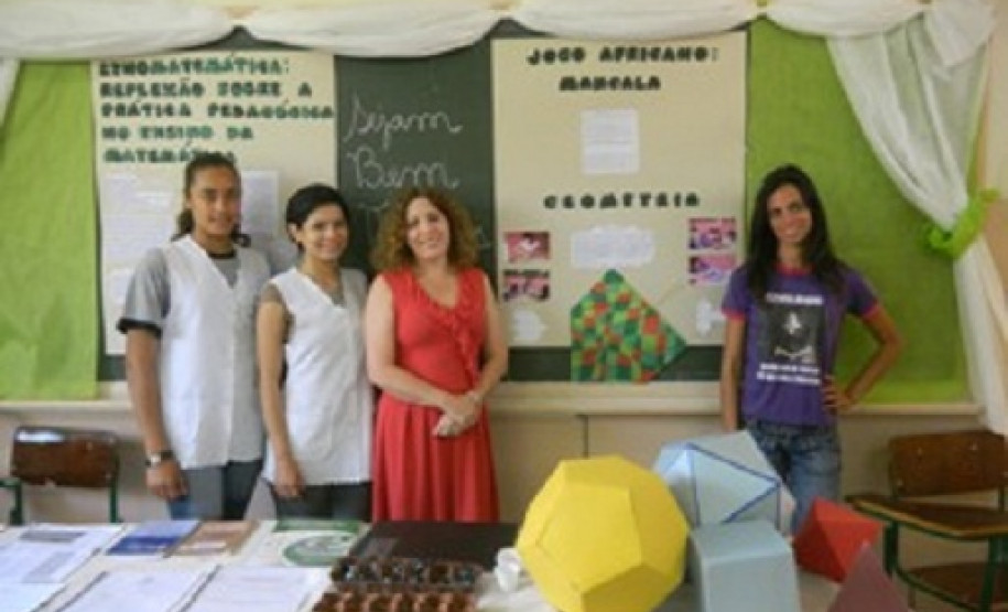 Mostra expõe trabalhos de alunos em Sertaneja