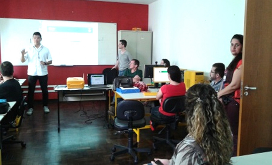 Atualmente estão sendo implementados, junto ao CEE, sete processos de renovação do reconhecimento do Ensino Fundamental anos finais (6º ao 9º ano) e Ensino Médio em seis escolas da rede estadual, nos NREs de Curitiba, Área Metropolitana Sul e Área Metropolitana Norte, utilizando o Sistema Processos On Line