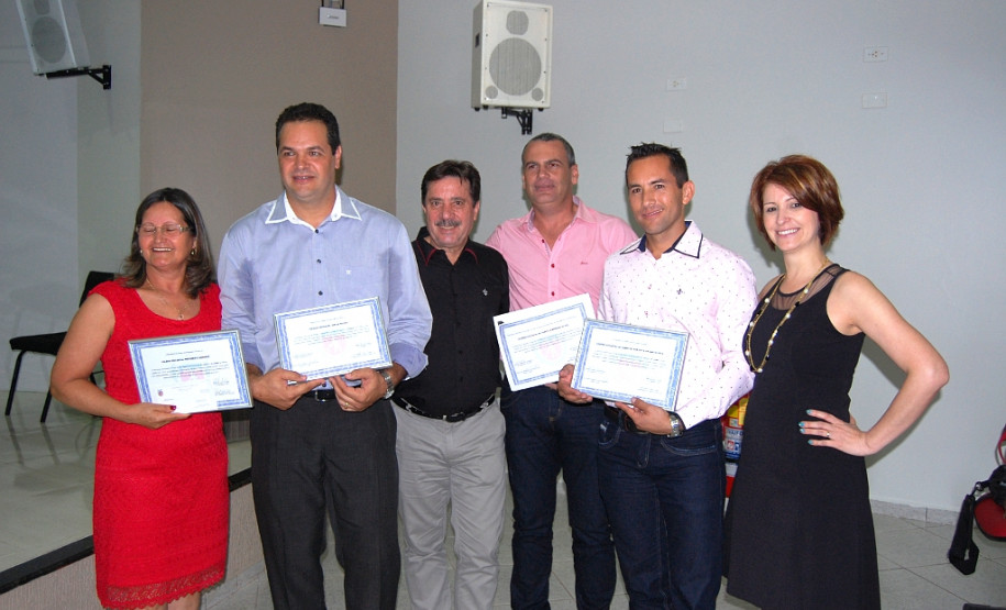 No Núcleo de Ivaiporã os premiados foram o Colégio Estadual Idália Rocha, de Ivaiporã, em primeiro; Colégio Estadual do Campo de Boa Vista da Santa Cruz, de Rosário do Ivaí, em segundo; e Colégio Estadual Presidente Kennedy, em terceiro, de Ariranha do Ivaí.
