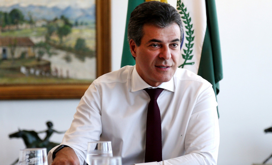 Estado paga o 13º do funcionalismo nesta quinta (10) O valor soma R$ 1,4 bilhão. Por lei, o pagamento pode ser feito até o dia 20 de dezembro, mas foi antecipado por decisão do governador.