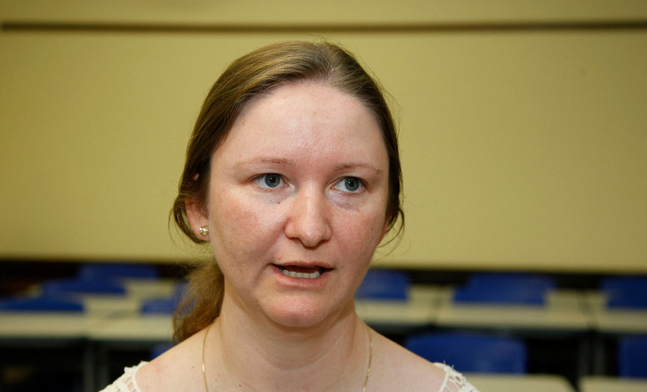 “Se todos fizermos um pouco, realizaremos muito, contribuindo para a qualidade da educação que queremos para nossos filhos”, frisou a empresária Milena Kovalezuk, mãe do aluno Júlio Kovalezuk, 15 anos, do 9° ano.