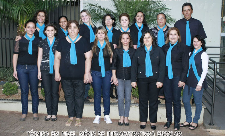 39 alunos dos cursos técnicos de Profissionalização dos Funcionários da Educação (ProFuncionário) participaram de cerimônia de formatura essa semana.