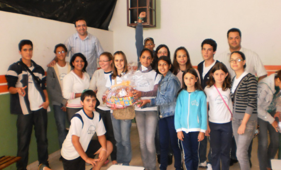 Durante três dias várias atividades estimularam integração da comunidade escolar do Colégio Estadual Bento Mossurunga, de Ivaiporã.
