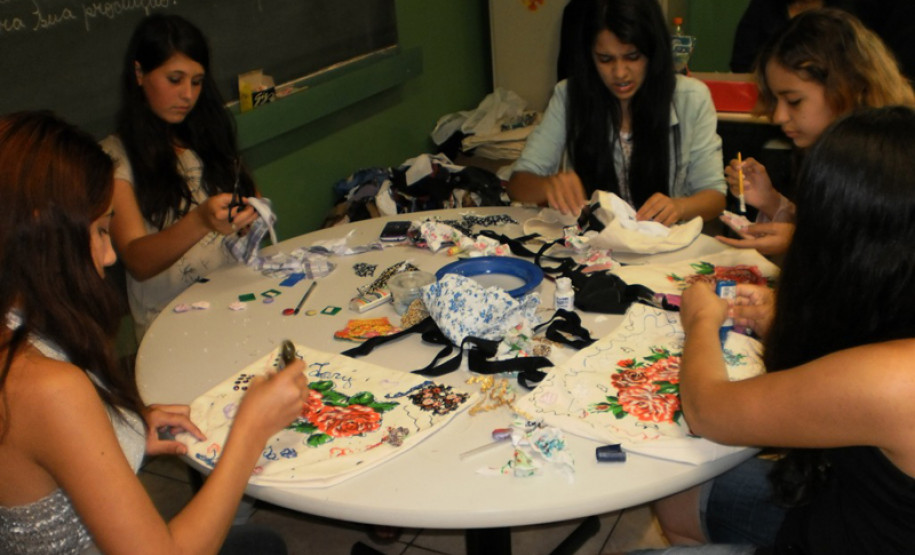 Durante três dias várias atividades estimularam integração da comunidade escolar do Colégio Estadual Bento Mossurunga, de Ivaiporã.