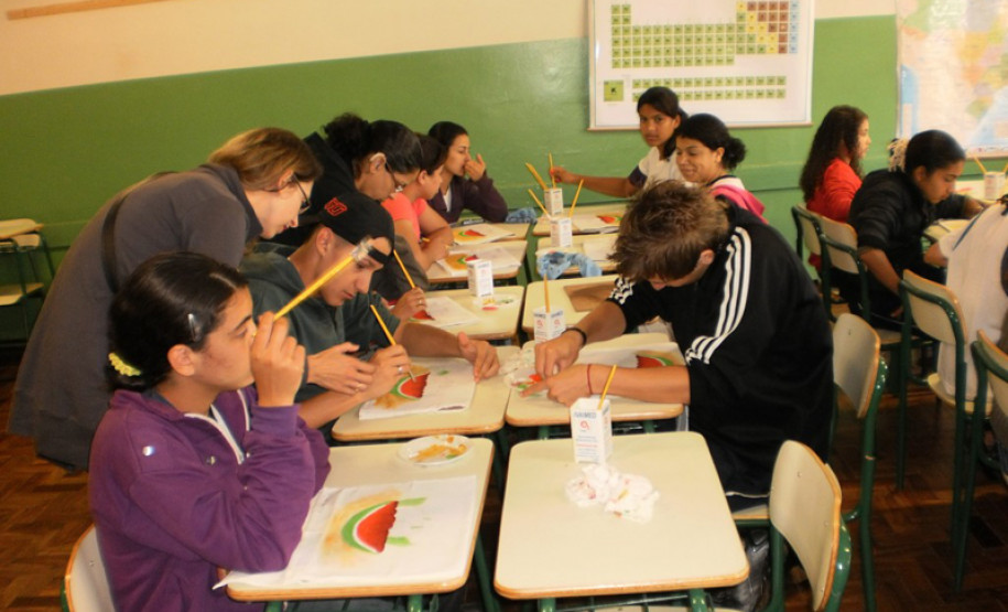 Durante três dias várias atividades estimularam integração da comunidade escolar do Colégio Estadual Bento Mossurunga, de Ivaiporã.