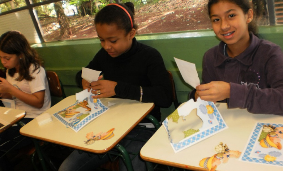 Durante três dias várias atividades estimularam integração da comunidade escolar do Colégio Estadual Bento Mossurunga, de Ivaiporã.