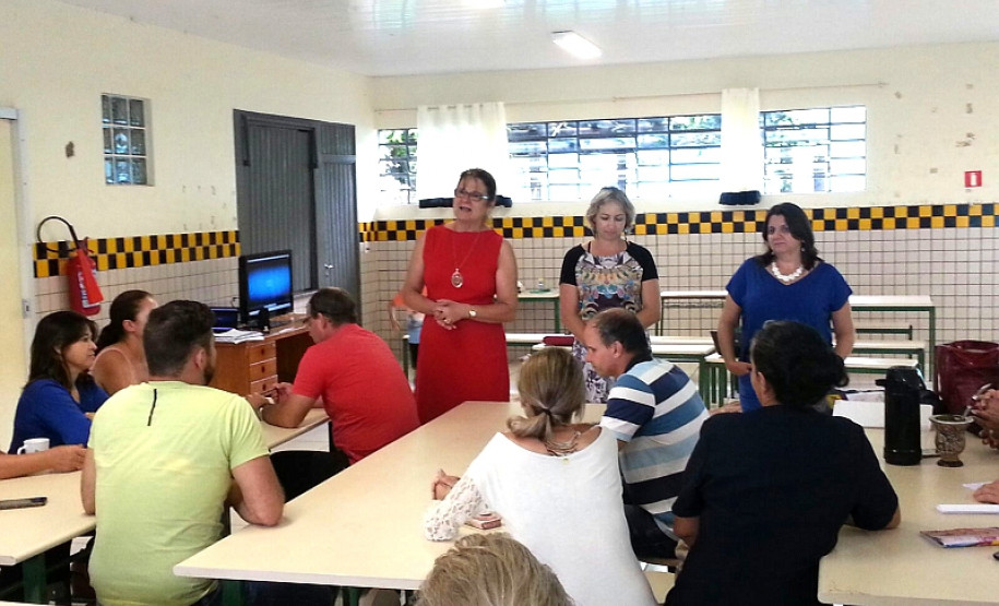 No segundo dia do evento o debate será aberto à comunidade escolar. Pais, estudantes, professores e funcionários vão discutir ações relacionadas ao tema “A escola que temos e a escola que queremos. Como podemos contribuir?”