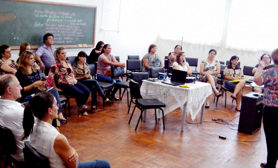 Semana Pedagógica reúne profissionais da educação, pais e alunos em todo Estado.