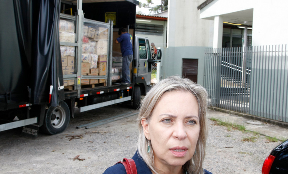 “Esse material vai complementar ao trabalho que é feito pela Secretaria da Educação nos últimos anos para garantir a qualidade da alimentação escolar. Os profissionais que atuam nas cozinhas escolares terão informações sobre o preparo dos alimentos, cuidados dentro das cozinhas e com sua própria saúde”, explicou a coordenadora de Alimentação e Nutrição Escolar, Márcia Stolarski.