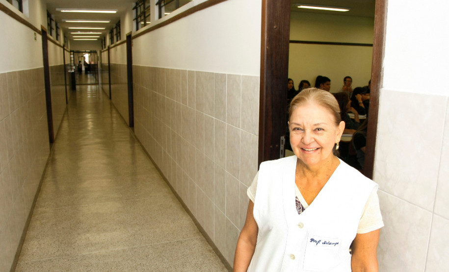 Para a pedagoga Solange Terezinha Zeni, que trabalha na escola há 38 anos, o primeiro dia de aula é um momento especial. “Ficamos na expectativa de reencontrar os alunos que já estudam aqui e acolher os novos que estão chegando”, disse a funcionária.