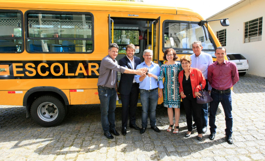 Os estudantes de Florestópolis, município da região Norte do Paraná, serão beneficiados com um novo ônibus escolar, com capacidade para 22 pessoas e já adaptado com plataforma para acessibilidade