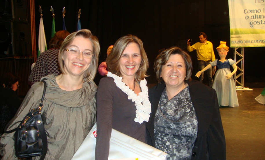 Projeto de leitura e produção de textos do Colégio Estadual Professor Colares ganha Prêmio Inovação em Práticas de Educomunicação.