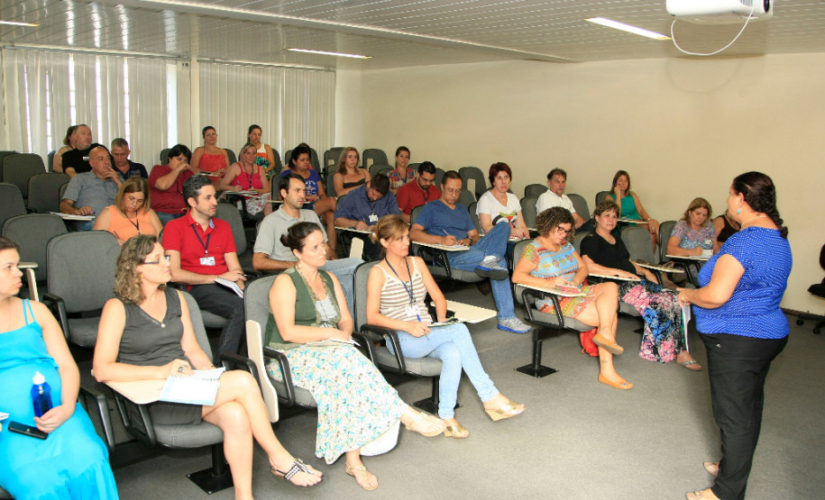 A Ouvidoria da Secretaria de Estado da Educação estabeleceu, em reunião realizada na terça-feira (19), novas metas para acelerar os processos de atendimento à comunidade escolar, através da redução de prazos e formação para mediação de conflitos.