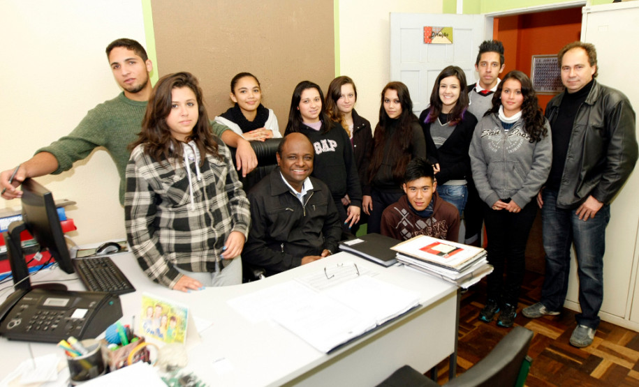 Juventude Atitude: grêmios podem participar de desafios Meta é estimular o protagonismo juvenil e a participação cidadã por meio de ações desenvolvidas e organizadas pelos estudantes.