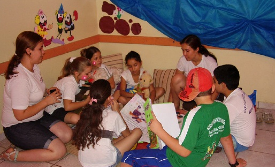 Projeto incentiva prática de leitura