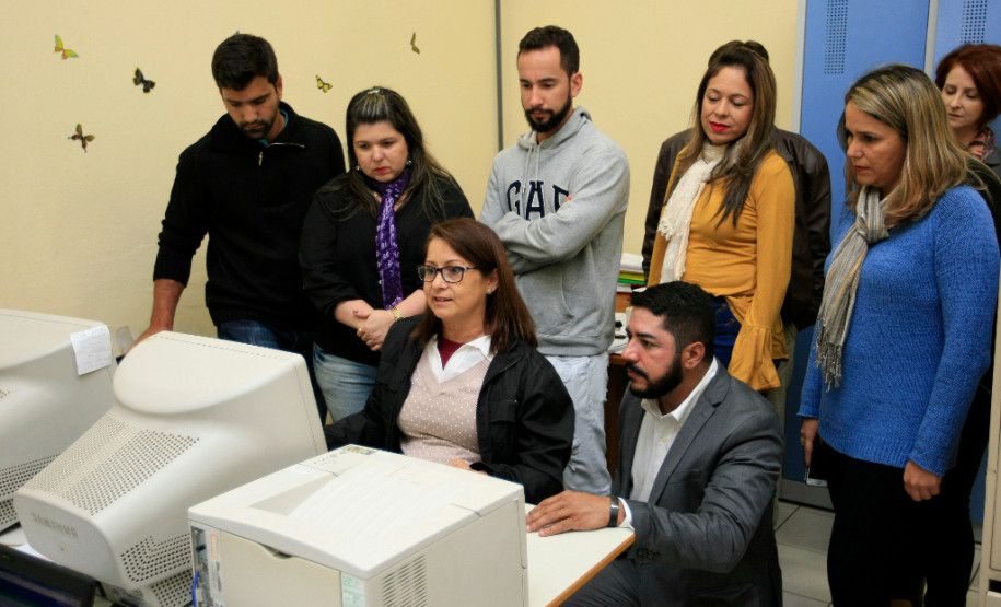 Conhecer e avaliar a possibilidade de aplicar no Distrito Federal os sistemas utilizados pela Secretaria de Estado da Educação do Paraná na chamada pública da merenda escolar, recursos humanos e gestão financeira escolar