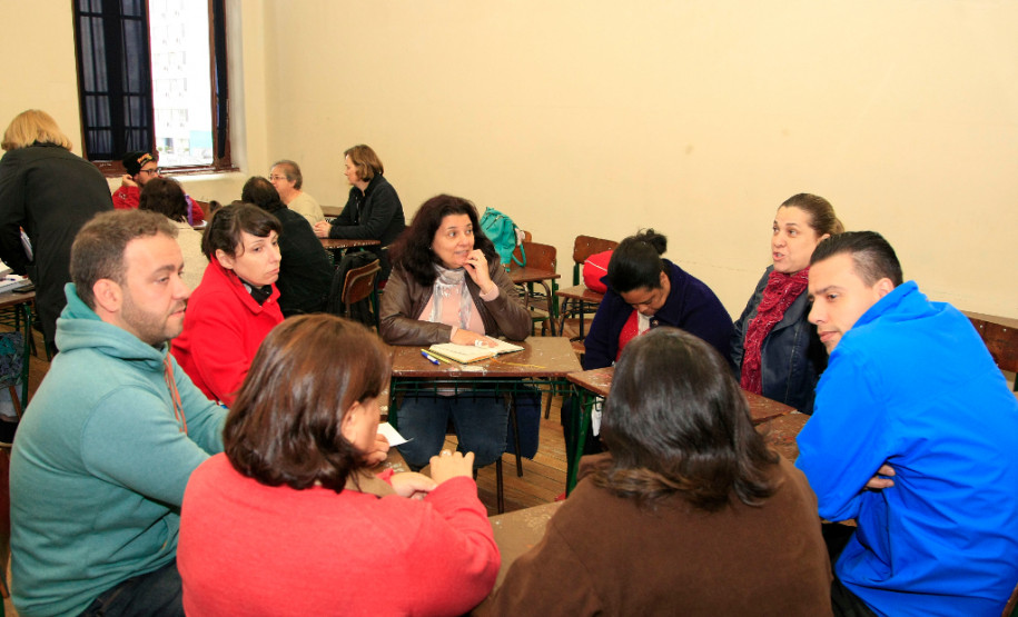 Os profissionais que atuam na rede estadual de ensino participam nesta segunda-feira (30) de cursos, palestras e oficinas para a formação continuada oferecida pela Secretaria de Estado da Educação.