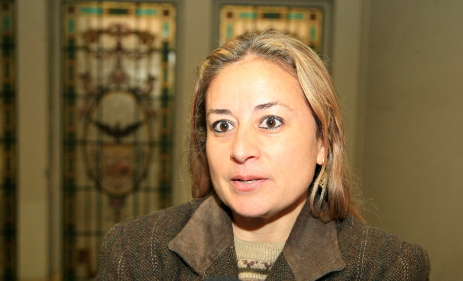 Segundo a professora de Educação Física, Evanize Silvério, também do Instituto de Educação, que participou da palestra sobre prevenção e combate ao bullying, a abordagem proporciona uma nova visão do processo de ensino e aprendizagem. “O debate sobre esses temas vai contribuir para trabalharmos as diferentes situações presentes no cotidiano da escola”, disse Evanize.