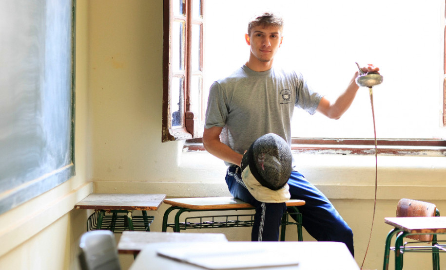 O estudante Alexandre Camargo, de 17 anos, vai representar o Brasil nos Jogos Olímpicos do Rio 2016, que acontecem de 5 a 21 de agosto