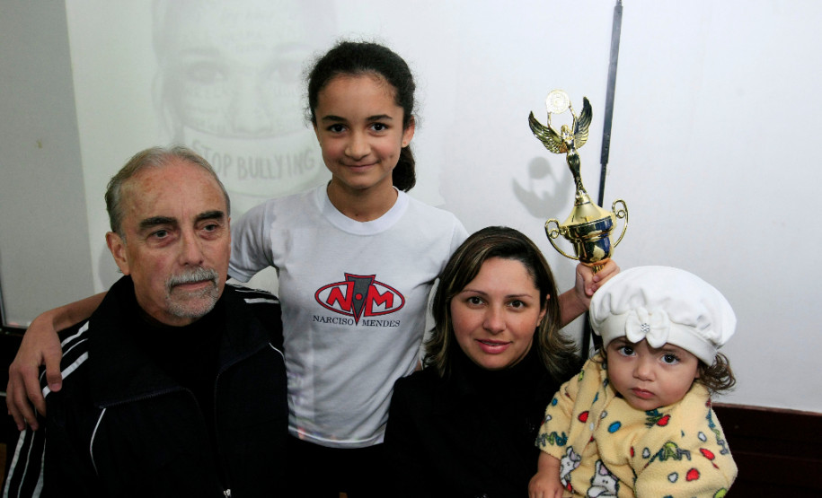 O empresário Rodolfo Miguel de Miranda, pai da aluna Kevelim, acompanhou a exposição dos trabalhos. Segundo ele, esse tipo de atividade contribui para despertar a criatividade dos jovens. “É importante porque desperta a criatividade e o uso consciente da internet e dos dispositivos tecnológicos”, disse Rodolfo.