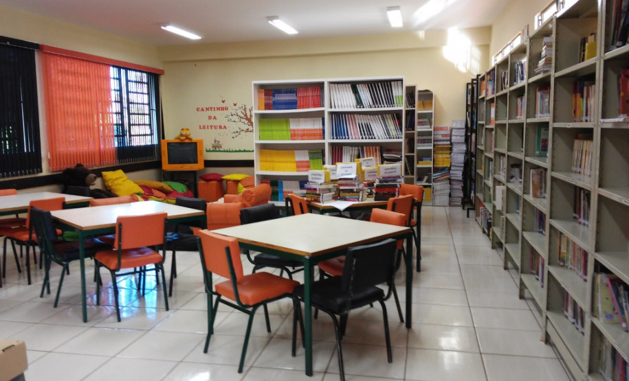 O Colégio Estadual Pedro Américo, em Serranópolis do Iguaçu, região Oeste do Estado, inovou ao tornar a biblioteca um espaço para lazer e cultura aberto a toda a comunidade