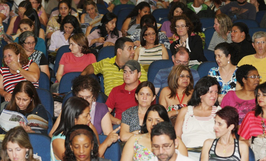 Começa Simpósio de Ensino Religioso em Curitiba