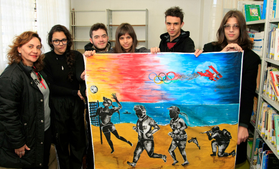 Jogos Olímpicos são tema de atividades na rede estadual Os Jogos Olímpicos do Rio de Janeiro começam em 5 de agosto e os temas relacionados aos esportes despertam interesse dos estudantes das escolas estaduais