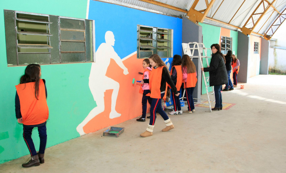 Jogos Olímpicos são tema de atividades na rede estadual Os Jogos Olímpicos do Rio de Janeiro começam em 5 de agosto e os temas relacionados aos esportes despertam interesse dos estudantes das escolas estaduais