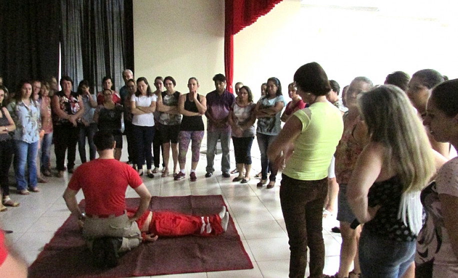 Treinamento do programa Brigadas Escolares - Defesa Civil na Escola realizado no Colégio Estadual Guilherme de Almeida e Colégio Estadual Humberto de Campos, do Núcleo Regional de Educação (NRE) de Francisco Beltrão.