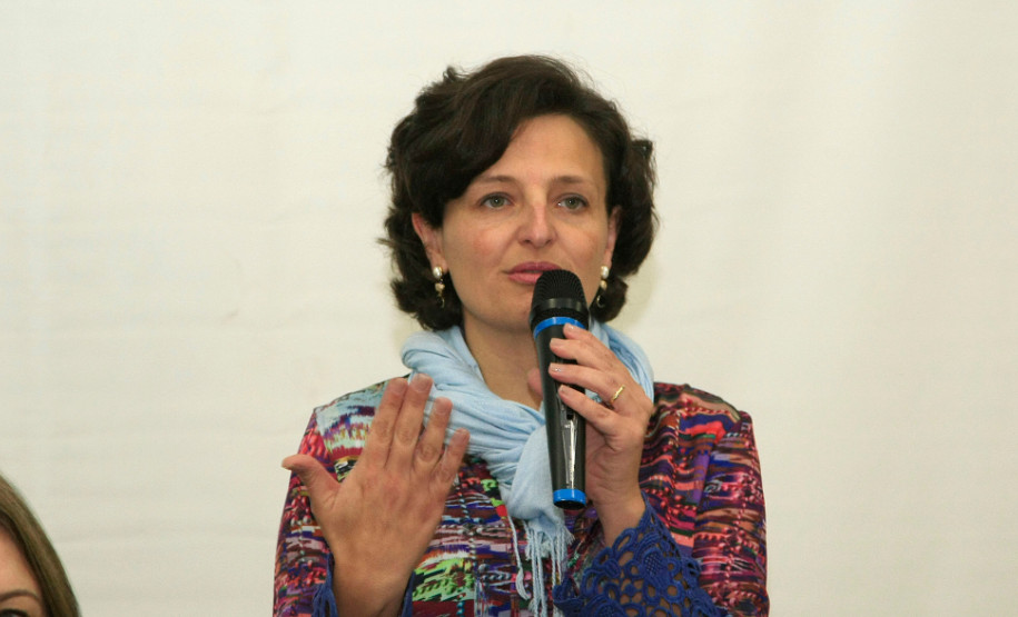 “A educação profissional do Paraná ocupa um lugar de destaque no cenário nacional. E para garantirmos esse trabalho é preciso também investir na gestão escolar, que vai refletir no processo de ensino e de aprendizagem dos nossos alunos”, destacou a superintendente da Educação, Fabiana Campos.