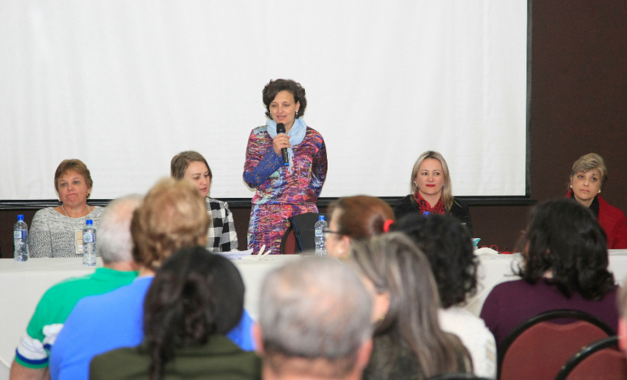 A Secretaria de Estado da Educação realizou nesta segunda-feira (27), em Curitiba, evento de formação para gestores dos 350 colégios que ofertam educação profissional no Paraná. O encontro, dividido em duas etapas, busca consolidar essa modalidade de ensino, que já conta com cerca de 70 mil estudantes na rede estadual e contempla a política do governo de valorização dos profissionais da educação.