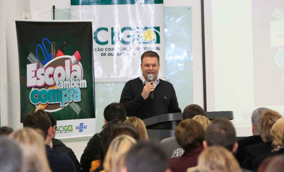 O presidente da Associação Comercial e Empresarial de Guarapuava, Eloi Mamcasz, está otimista com o projeto. “A escola, além de seu papel de transformar a sociedade, também compra e, assim, estimula o comércio local. Acredito que esse projeto terá uma grande impacto para a nossa cidade”, disse.