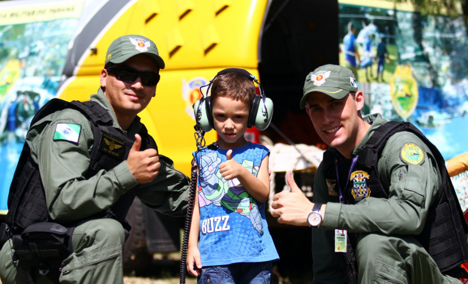 A Polícia Militar do Paraná, a Casa Civil do Governo, e a Secretaria de Estado da Educação começam nesta sexta-feira (05) o projeto “Polícia Militar na Escola”, com objetivo de fazer um trabalho sociocultural nas instituições de ensino do estado localizadas em Curitiba e Região Metropolitana.