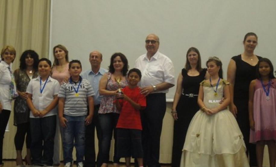 Concursos de poesia premiam estudantes