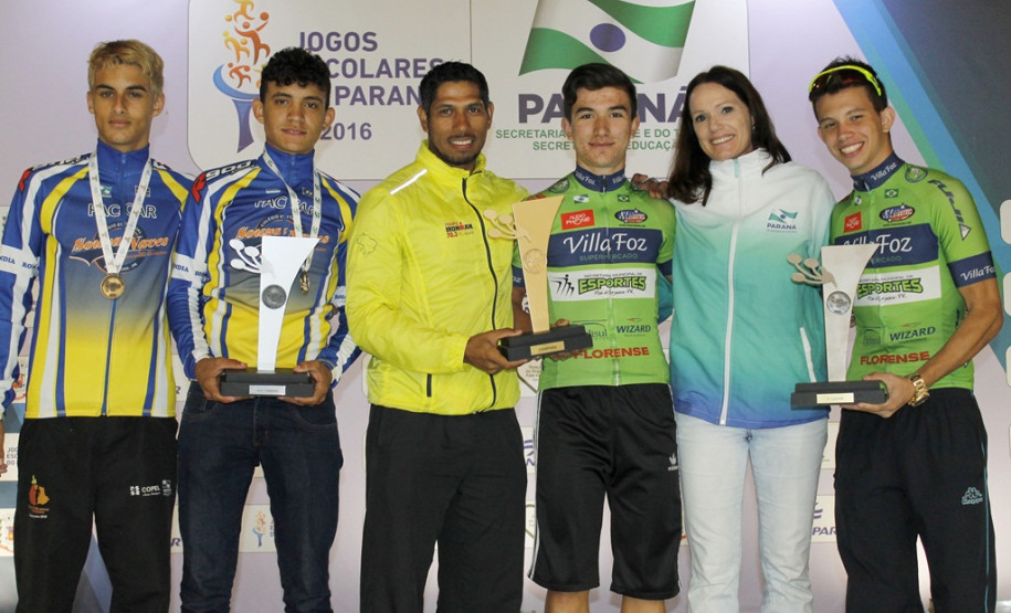 A fase final da 63ª edição dos Jogos Escolares do Paraná (JEPs), etapa para atletas de 15 a 17 anos, chegou ao fim neste sábado (20), em Arapongas, Norte do Estado. Foram 6.383 participantes de 705 instituições de ensino, competindo em 18 modalidades nos nove dias de disputas, confirmando o sucesso do evento que ganha o status de maior competição da América Latina.