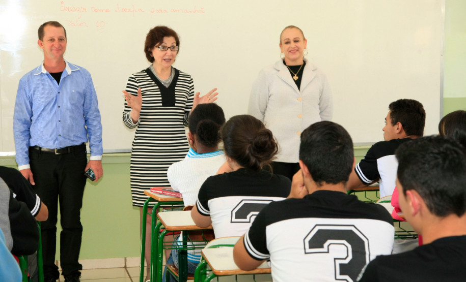 Despertar nos alunos o sentimento de responsabilidade e pertencimento é um dos objetivos alcançados pela direção e professores do Colégio Estadual João Theotônio Netto, em Moreira Sales, no Oeste do Estado