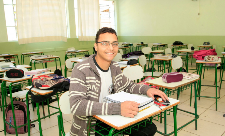 A iniciativa reforçou nos estudantes o sentimento de responsabilidade e pertencimento pelo espaço público. O estudante do 2° ano, Henrique Costa Gomes, de 16 anos, estuda as disciplinas curriculares durante à tarde e permanece na escola para atividades de turno complementar. Para ele a escola é como uma família. “A escola é de todos, somos uma família aqui, todos se ajudam e cuidam”, disse Henrique.