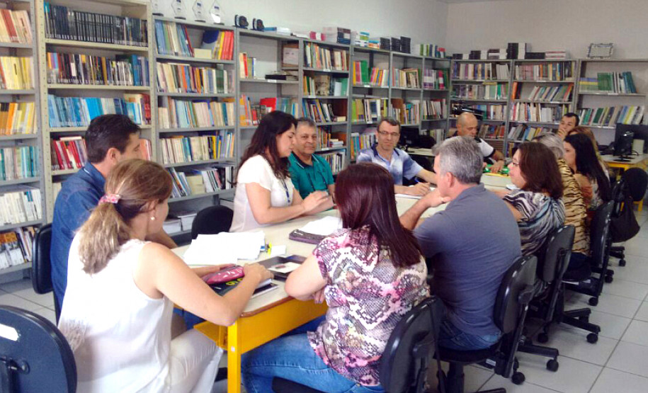 Estudantes, pais, professores e diretores definem obras prioritárias em mil escolas. Audiência Assis Chateaubriand.