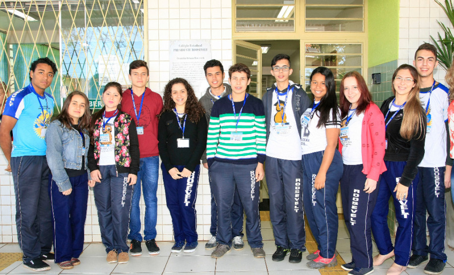 Um exemplo é a campanha de arrecadação de roupas e cobertores, que são doados a moradores de bairros carentes, além da coleta de material reciclável. Também é feita panfletagem sobre a importância da reciclagem. O grêmio ainda desenvolve aulas de coral aos alunos das séries finais do ensino fundamental, no turno complementar.