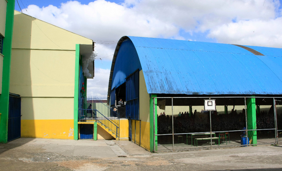 As obras que serão viabilizadas nas escolas pelo programa Escola 1000 vão muito além das questões estéticas e educacionais - trarão também mais segurança aos frequentadores dos colégios