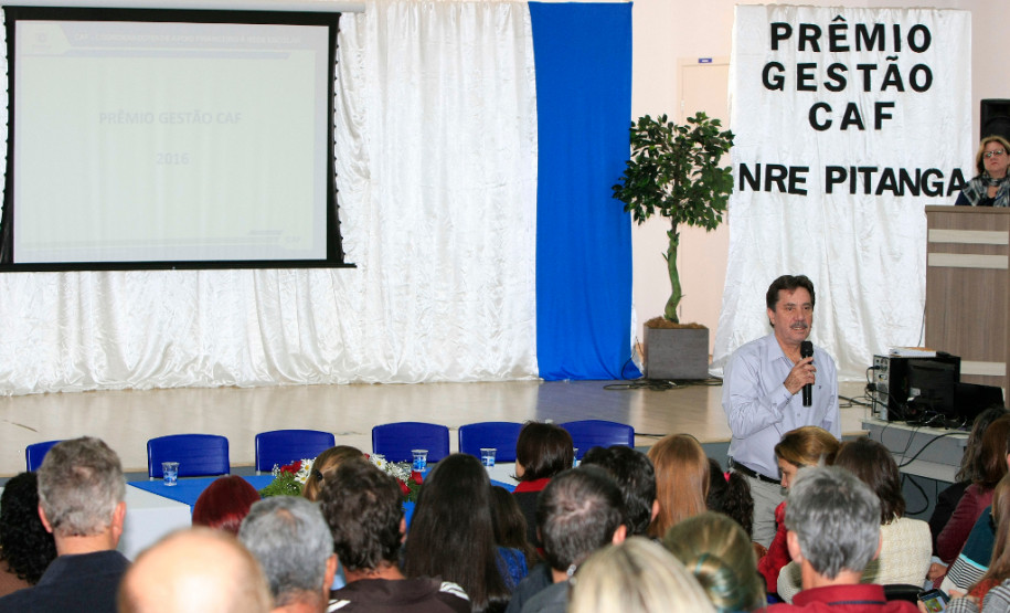 Ações pedagógicas rendem Prêmio de Gestão em Pitanga As escolas da rede estadual pertencentes ao Núcleo Regional de Educação de Pitanga, na região central do Paraná, que apresentaram os melhores resultados na execução de projetos pedagógicos e aplicação eficiente dos recursos públicos foram contempladas nesta quinta-feira (15) com o Prêmio de Gestão da Secretaria de Estado da Educação