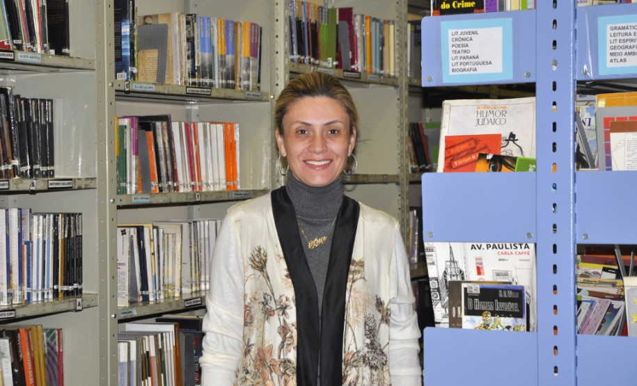 Agora, todas as salas do colégio Rio Branco terão carteiras adequadas anatomicamente aos seus alunos do ensino médio. “O mobiliário é importante porque interfere na postura do aluno em sala de aula. Com as carteiras antigas os alunos sentavam de lado, não ficavam de frente para o professor. Além do desconforto, pode atrapalhar no rendimento do nosso aluno”, explicou a diretora Ana Cláudia Michelin.