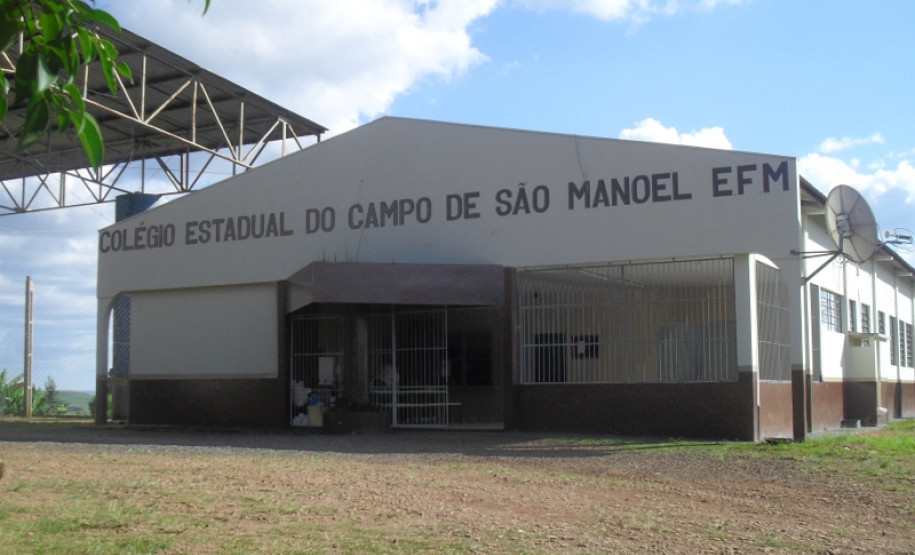 O Colégio Estadual do Campo São Manoel, de Santa Maria do Oeste, na região Central do Estado, que ficou em primeiro lugar nessa edição do Prêmio Gestão, é a principal referência para as cerca de 100 famílias que vivem na comunidade rural de São Manoel