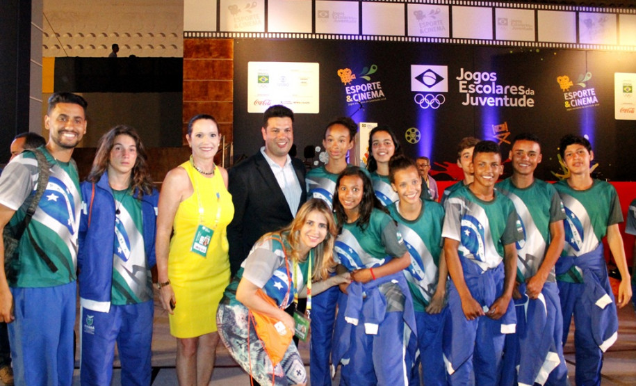 A delegação do Paraná é formada por 189 pessoas – são 163 alunos atletas da rede pública e privada, 20 técnicos e seis dirigentes em João Pessoa.